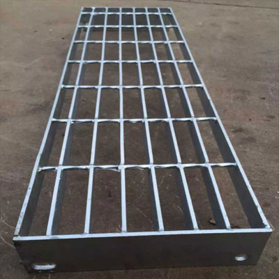 平臺踏步鋼格板是怎樣產生重量的差異的 平臺踏步鋼格板是怎樣產生重量的差異的